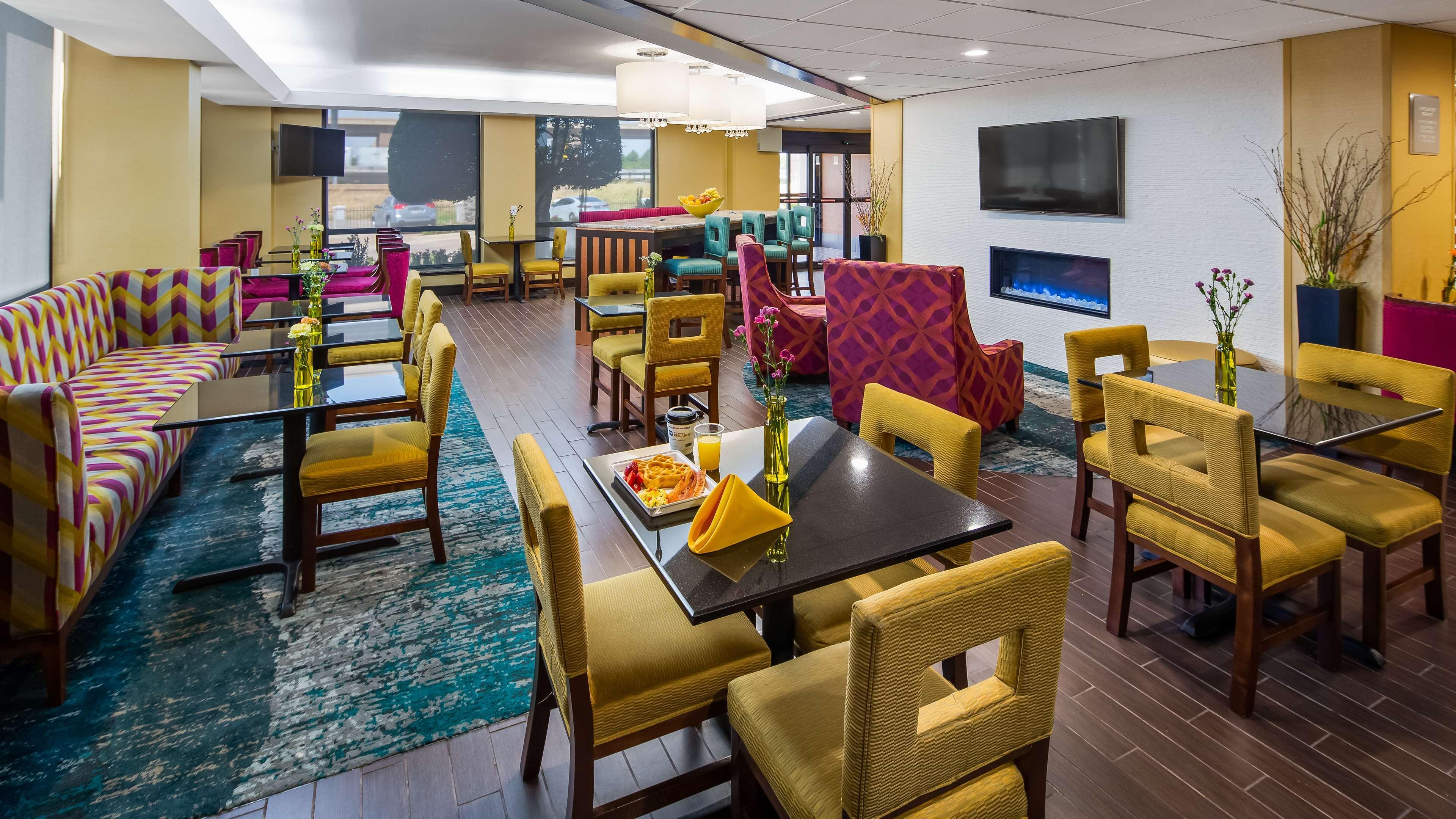 Best Western Plus Lake Jackson Inn & Suites Exterior foto
